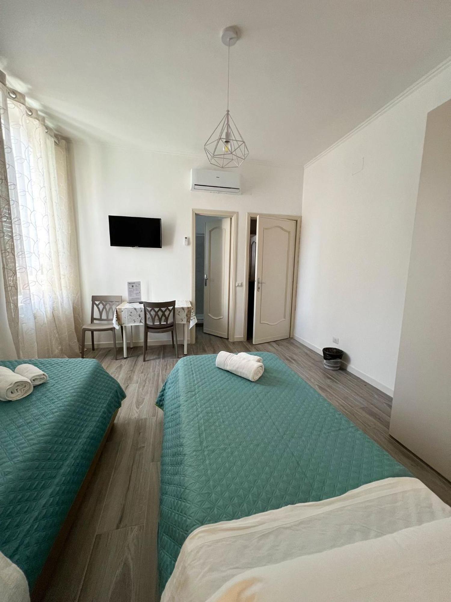 B&B Rifugio San Francesco リド・ディ・オスティア エクステリア 写真