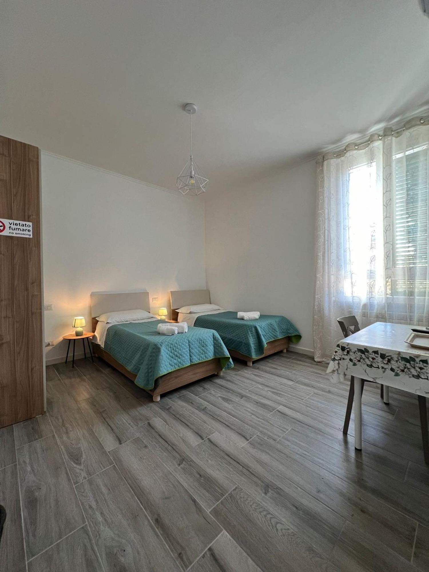 B&B Rifugio San Francesco リド・ディ・オスティア エクステリア 写真